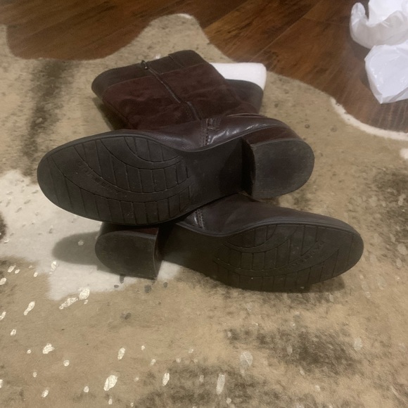 Knee high leather boots - Picture 2 of 2